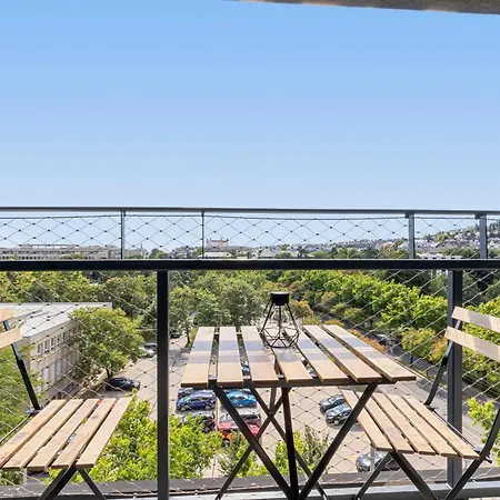 Lam Marble Castle View - Ac - Balcony Apartament *