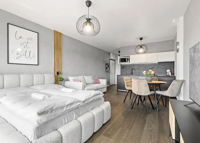 Lam Marble Castle View - Ac - Balcony